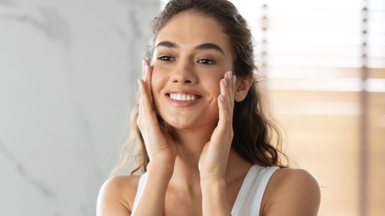 A niacinamida auxilia o metabolismo celular e a recuperação de tecidos (Imagem: Prostock-studio | Shutterstock)