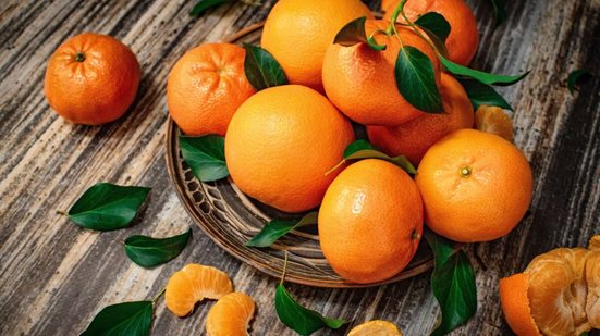 A tangerina é uma fruta rica em nutrientes (Imagem: Nataly_Chernjak | Shutterstock)