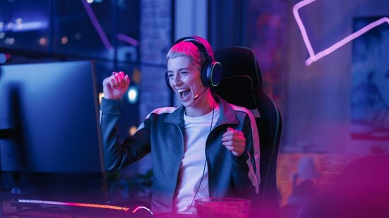 A área de jogos digitais oferece oportunidades de trabalho (Imagem: Gorodenkoff | Shutterstock)