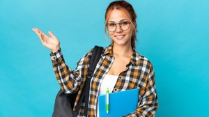 A atenção aos direitos do candidato evita imprevistos e garante uma participação mais segura no exame (Imagem: Luis Molinero | Shutterstock)
