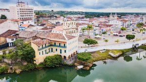 Há destinos incríveis para conhecer no Brasil durante a primavera (Imagem: Viagens e Caminhos | Shutterstock)