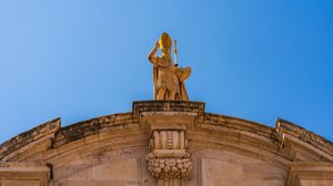 São Brás é conhecido pela cura de doenças na garganta (Imagem: BBA Photography | Shutterstock)