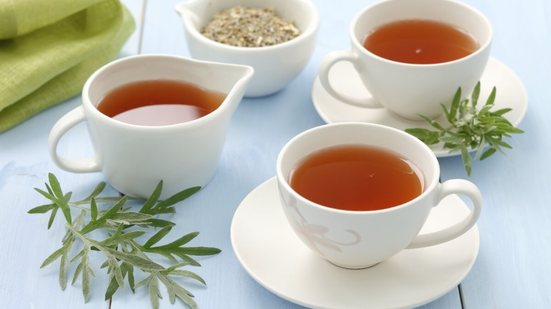 Chá de losna (Imagem: beta7 | Shutterstock)