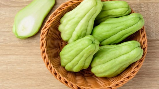 O chuchu é um alimento versátil e nutritivo (Imagem: Nungning20 | Shutterstock)