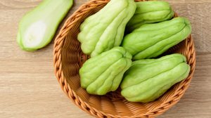 O chuchu é um alimento versátil e nutritivo (Imagem: Nungning20 | Shutterstock)