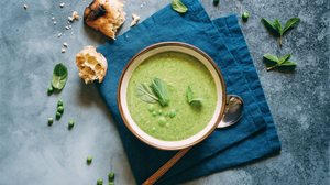 Creme de ervilha (Imagem: Anna Puzatykh | Shutterstock)