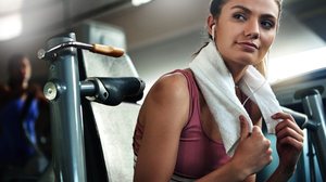 A pele de quem treina também exige cuidados (Imagem: PeopleImages.com - Yuri A | Shutterstock)