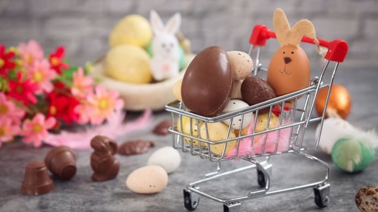 Algumas estratégias ajudam a aumentar as vendas na Páscoa (Imagem: P-Kheawtasang | Shutterstock)