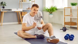 Bons hábitos de vida são fundamentais para a saúde metabólica (Imagem: Studio Romantic | Shutterstock)