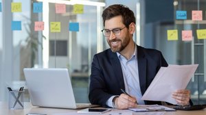 O progresso contínuo exige atenção à rotina e decisões alinhadas com os próprios objetivos (Imagem: voronaman | Shutterstock)