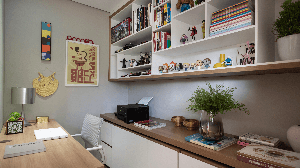 Espaços pequenos exigem planejamento para um aproveitamento eficiente (Projeto: Atelier Paulo Tripoloni | Imagem: Adriano Escanhuela)