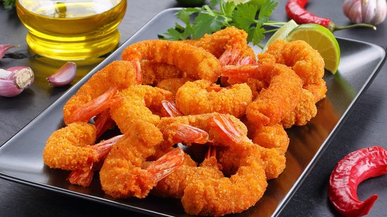 Camarão empanado (Imagem: from my point of view | Shutterstock)