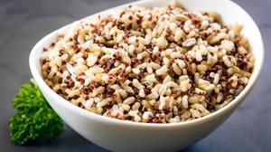 Arroz com quinoa (Imagem: Robyn Mackenzie | Shutterstock)
