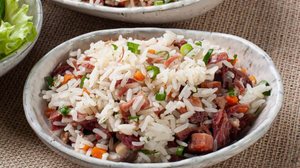 Arroz carreteiro (Imagem: flanovais | Shutterstock)