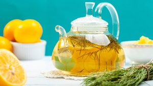 Chá de cavalinha com laranja (Imagem: OKcamera | Shutterstock)