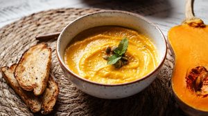 Creme detox de abóbora com gengibre (Imagem: Goiipic | Shutterstock)