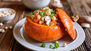 Abóbora recheada (Imagem: Mike Wunsch | Shutterstock)