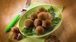 Bolinho de lentilha (Imagem: marco mayer | Shutterstock)