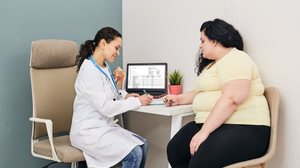 A obesidade pode afetar a saúde de variadas maneiras (Imagem: Peakstock | Shutterstock)