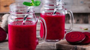Suco de beterraba com chia (Imagem: nblx | Shutterstock)