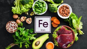Uma alimentação rica em ferro aumenta a proteção do organismo (Imagem: YARUNIV Studio | Shutterstock)