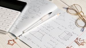 A preparação para a prova de matemática do Enem deve ser estratégica (Imagem: Pixel-Shot | Shutterstock)