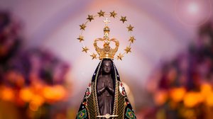 Nossa Senhora Aparecida é a Padroeira do Brasil (Imagem: Sidney de Almeida | Shutterstock)