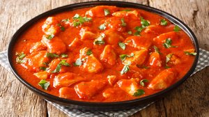 Frango ao molho de tomate (Imagem: AS Foodstudio | Shutterstock)