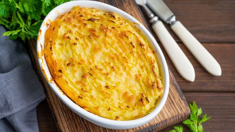 Escondidinho de mandioca e cogumelo (Imagem: irina2511 | Shutterstock)