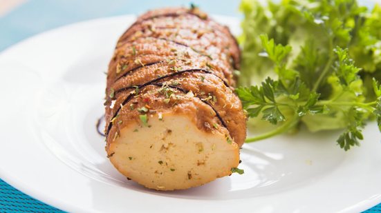 Seitan assado (Imagem: Julia Wave | Shutterstock)