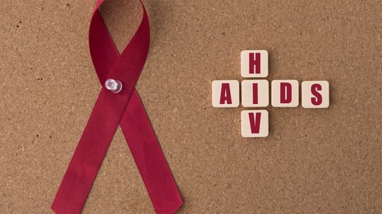 Embora relacionadas, as duas condições não correspondem ao mesmo quadro clínico nem ao mesmo estágio de saúde (Imagem: Hafiez Razali | Shutterstock)