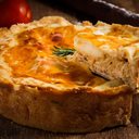 Torta de frango cremosa (Imagem: Alan Camargo Fotografia | Shutterstock)