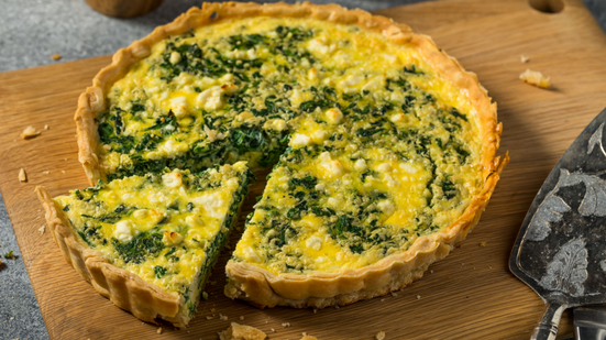 Quiche de espinafre com ricota (Imagem: Brent Hofacker | Shutterstock)