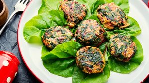 Bolinho de acelga (Imagem: Mykolal Mykolal | Shutterstock)
