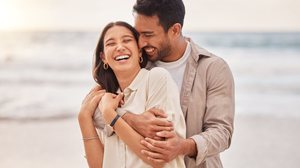 Julho é um período de energias intensas, ideal para atrair um novo amor (Imagem: PeopleImages.com - Yuri A | Shutterstock)