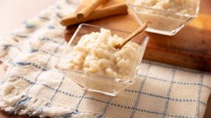 Arroz doce com coco ralado (Imagem: Sergio Hayashi | Shutterstock)