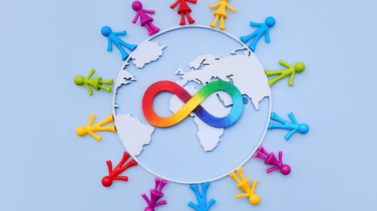 Quando um assunto toma o mundo nas redes sociais, a fronteira entre conscientização e desinformação se torna cada vez mais tênue e complexa de identificar (Imagem: vetre | Shutterstock)