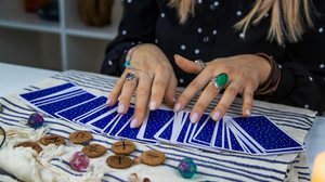 Quando aparecem em uma leitura, elas podem sinalizar momentos favoráveis (Imagem: Anuta23 | Shutterstock)