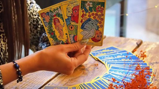 A semana pedirá firmeza, maturidade e equilíbrio para sustentar escolhas e lidar com desafios (Imagem: Daria Zelenska | Shutterstock)