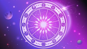 O baralho cigano revela um período de ajustes finais, no qual situações iniciadas no começo do ano passarão por testes de firmeza e coerência (Imagem: mechichi | Shutterstock)