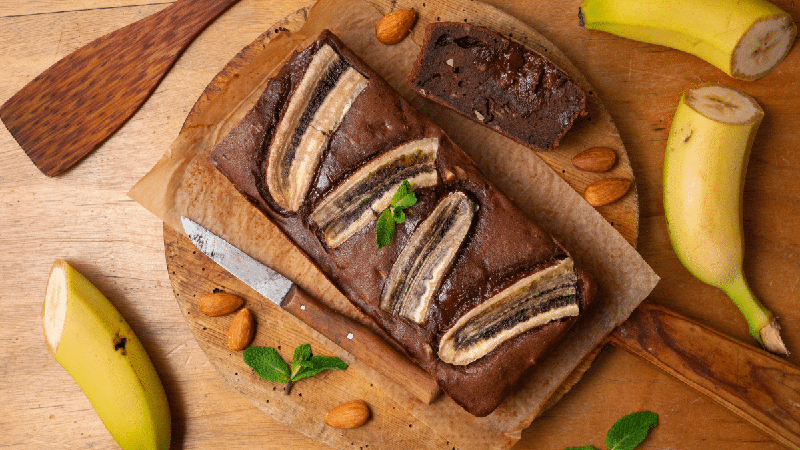 Bolo de liquidificador proteico: 3 receitas fáceis para o lanche da tarde