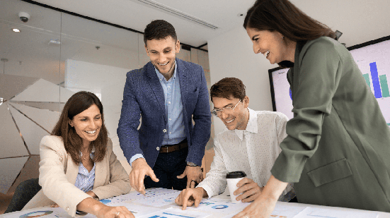 A expansão das vendas também exige novas habilidades para conduzir pessoas, processos e resultados (Imagem: AlyshaYogi | Shutterstock)