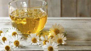 A camomila é uma poderosa aliada no cuidado com a saúde (Imagem: images72 | Shutterstock)