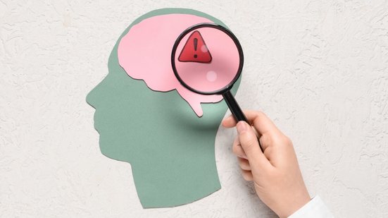 Os tumores no cérebro costumam apresentar sinais discretos no início (Imagem: Pixel-Shot | Shutterstock)