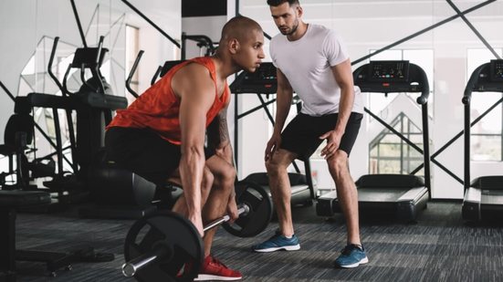 O emagrecimento não depende apenas do tipo de treino realizado (Imagem: LightField Studios | Shutterstock)