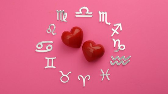 Algumas combinações amorosas entre os signos fluem com mais naturalidade (Imagem: New Africa | Shutterstock)