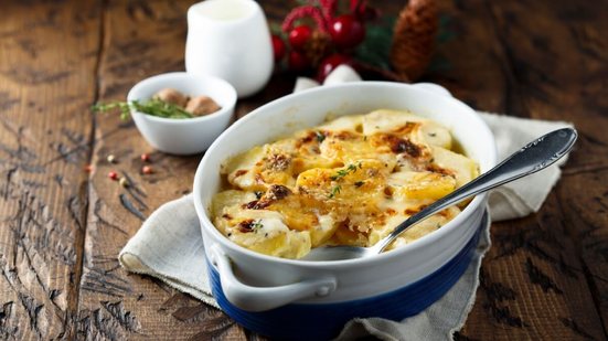 Batata gratinada vegetariana (Imagem: MariaKovaleva | Shutterstock)