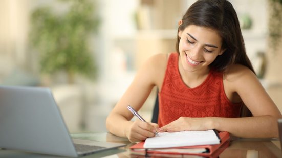 Entender o papel do Cerrado no equilíbrio ecológico é um diferencial para quem busca bons resultados no Enem e vestibulares (Imagem: Pheelings media | Shutterstock)