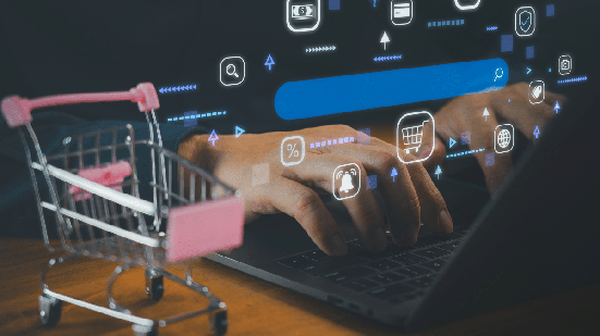 A inteligência artificial pode tornar a jornada de compra mais ágil ao organizar alternativas e aproximar consumidores de soluções mais adequadas às suas necessidades (Imagem: ParinPix | Shutterstock)
