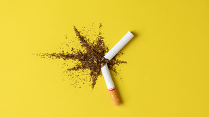 Os efeitos do cigarro vão além dos pulmões e podem comprometer a saúde vascular (Imagem: nawamin | Shutterstock)